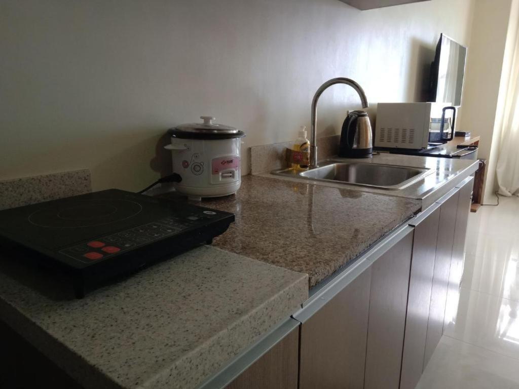 Horizon 101 A10 Shortwalk Robinson'S Mall + Free Wifi+ Netflix Cebu Dış mekan fotoğraf
